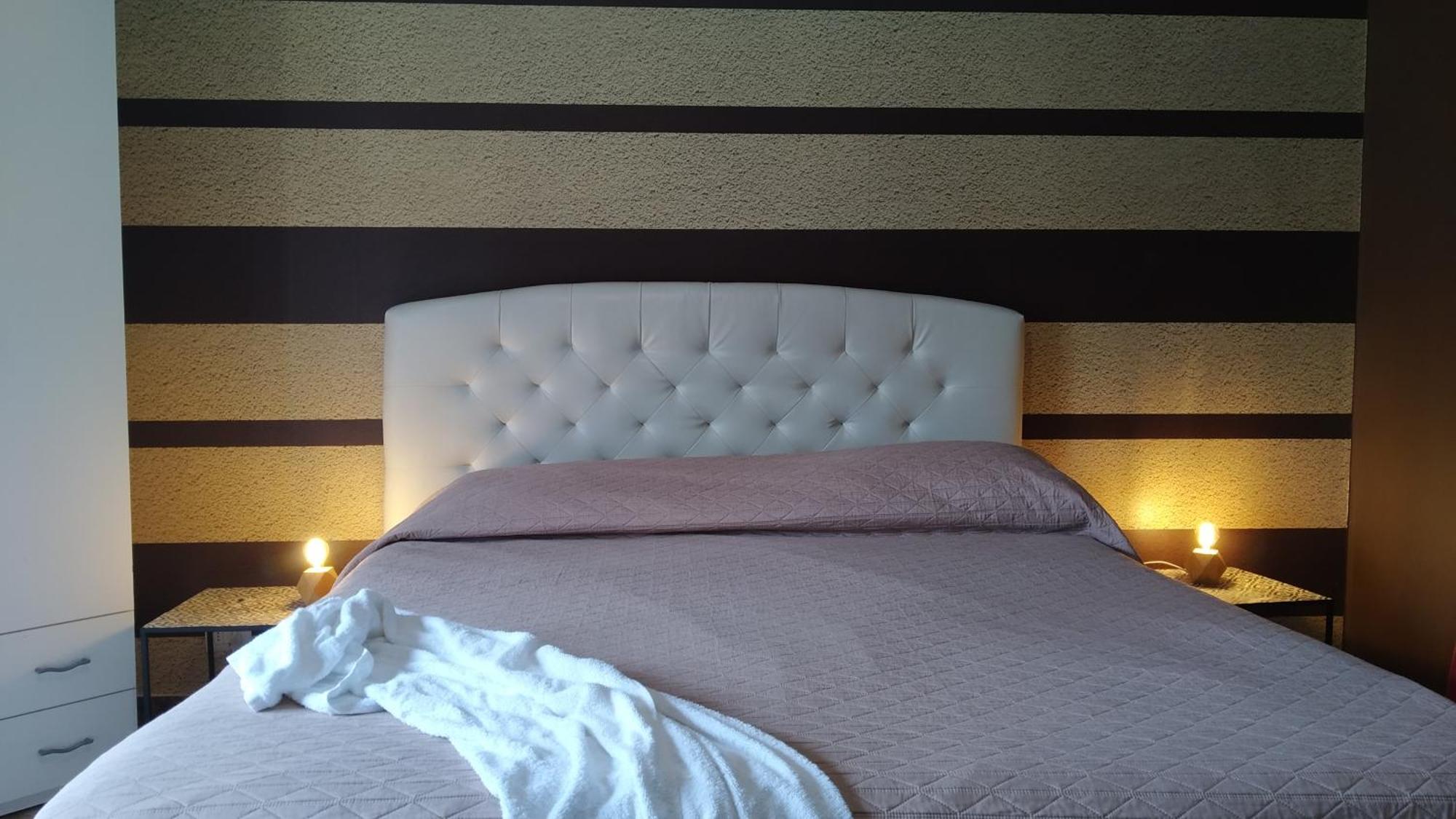 Cconforthotels R&B Semplici Emozioni Бари Экстерьер фото